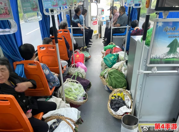 混沌小镇公交车：乘坐体验如梦似幻，让人流连忘返