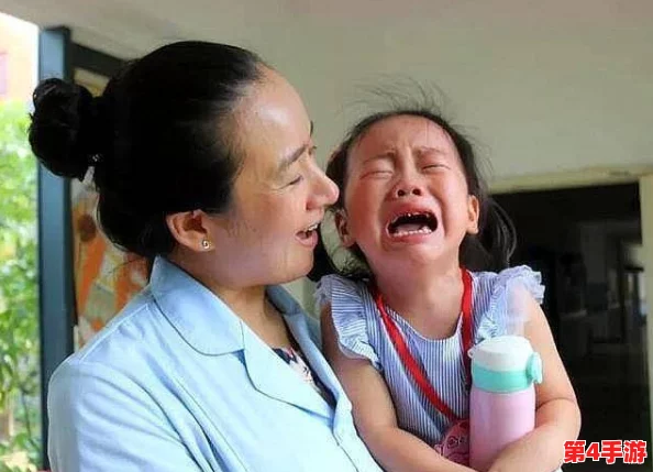 开火车女孩哭的撕心裂肺，背后隐藏的故事让无数人泪目，感动瞬间无法自已