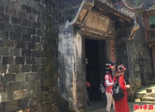 公钟r｜热门词： 时代背景、历史文化、设计风格和制作工艺