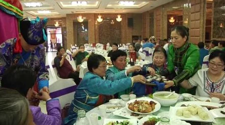 uygurqa manta haya：美食、旅游、文化，一起探索维吾尔族的世界