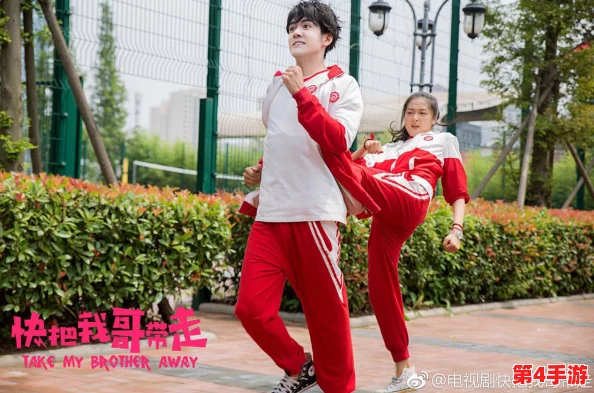 迷人瞬间：chinese超帅大一体育生的校园生活与挑战