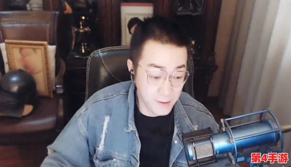 货车司机老周车赵青窃窃私语,网友评论:这两人到底在聊什么?难道有秘密交易?真让人好奇! 货车司机老周车赵青窃窃私语,网友评论:这两人到底在聊什么?难道有秘密交易?真让人好奇!
