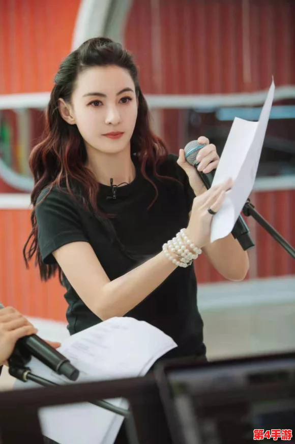 张柏芝下面一清二楚，网友评价：她的美丽和气质依旧让人惊艳，真是岁月无情却不改风华。
