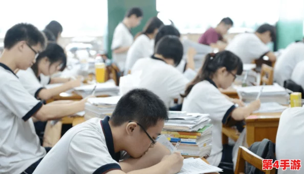 没带罩子让老师c了一节课,这不仅是一次意外的课堂经历,更反映了学生在学习过程中对准备工作的重视程度 没带罩子让老师c了一节课,这不仅是一次意外的课堂经历,更反映了学生在学习过程中对准备工作的重视程度