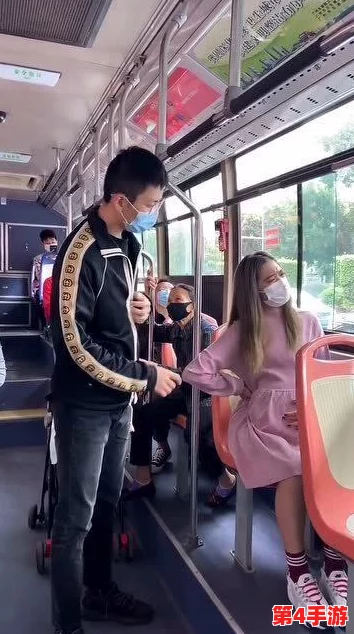 公交车里揉到高潮嗯啊闺蜜视频引发热议,专家呼吁加强公共场所文明行为教育与管理 公交车里揉到高潮嗯啊闺蜜视频引发热议,专家呼吁加强公共场所文明行为教育与管理