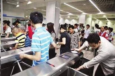免费版九幺苹果：用户评价称其操作简单、功能丰富，值得一试的优质应用！
