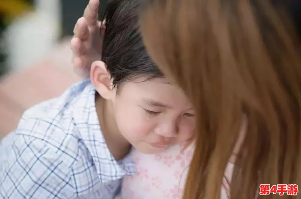 一小孩儿半夜给女生吃困吧，探讨深夜趣事背后的温馨与幽默故事