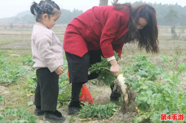 一小孩和妈妈摘萝卜还喊疼，2024年新农技助力乡村振兴引发热议