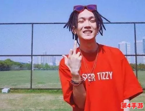 20岁女rapper越南:年轻才华横溢的音乐新星在嘻哈界崭露头角,展现独特风格与文化魅力 20岁女rapper越南:年轻才华横溢的音乐新星在嘻哈界崭露头角,展现独特风格与文化魅力