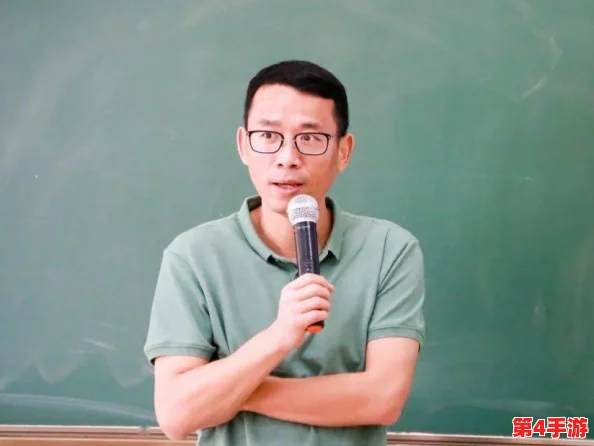 公交车上忘穿内裤揉到潮作文：探索公共场合窘境背后的心理与成长故事