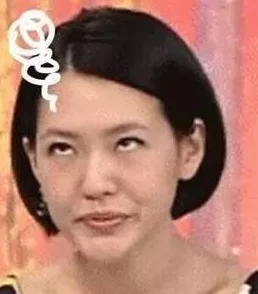 黑土一脸享受翻白眼，展现了对生活的无奈与幽默，让人深思当代年轻人的心态与情感表达方式