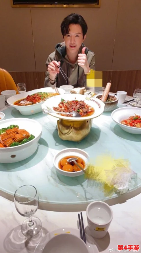 班长要吃小积积，校园趣事引发同学们热议，大家纷纷分享自己的美食经历和搞笑瞬间