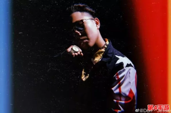 X姓女RAPPER的首次亮相:她用音乐展现自我,打破性别界限,引发乐迷热烈讨论与期待 X姓女RAPPER的首次亮相:她用音乐展现自我,打破性别界限,引发乐迷热烈讨论与期待