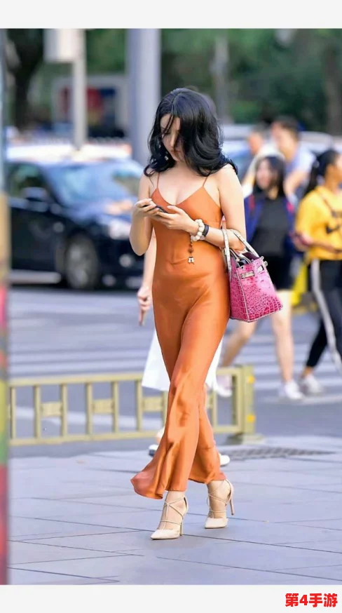 白丝美女啪啪：一场视觉盛宴，展现青春活力与时尚魅力的完美结合，引发网友热议与关注