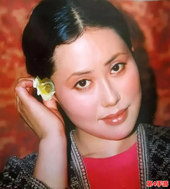 儿子毕业礼,爱弓凉，网友感慨：这份亲情真让人动容，祝福未来更加辉煌！