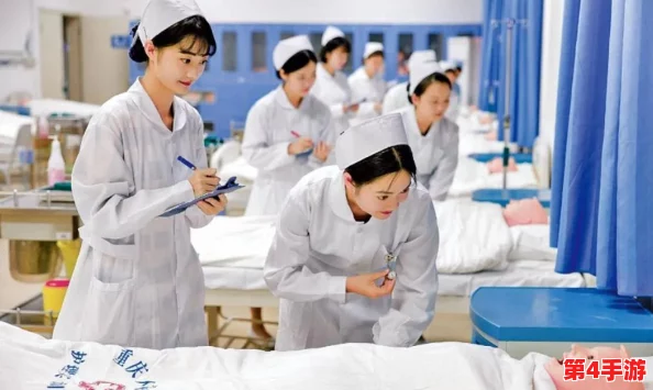 护士的小嫩嫩好紧好爽，带你走进护理行业的真实生活与挑战，感受她们在工作中展现出的坚韧与温暖