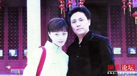 亲子伦XX XX熟女：她与明星的秘密关系曝光，背后隐藏着怎样不为人知的故事？