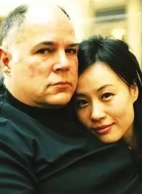 西方37大但人文艺：某位明星与导演传绯闻，疑似拍摄新电影引发恋情传闻