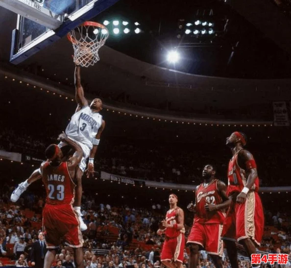 NBA顶尖战力解析：勒布朗·詹姆斯如何定义最强小前锋的极致表现
