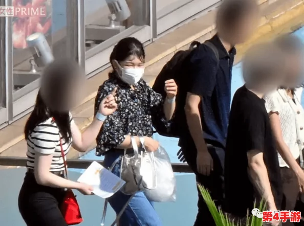 女子网球部部长雷火剑被曝与神秘男友秘密约会，校园恋情引发热议！