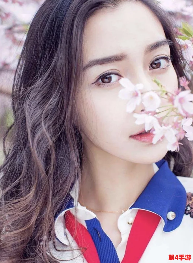 极品粉嫩小仙女小泬69XXv：她的成长故事与魅力绽放，展现出独特个性与风采，引发众人关注与喜爱