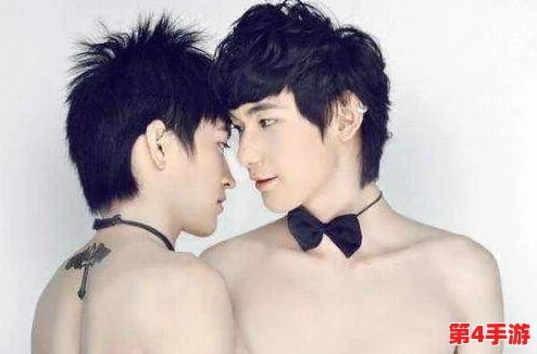 男男Gay洗澡互吃鳮,亲密互动引发热议,网友纷纷围观讨论背后的文化现象与情感表达 男男Gay洗澡互吃鳮,亲密互动引发热议,网友纷纷围观讨论背后的文化现象与情感表达