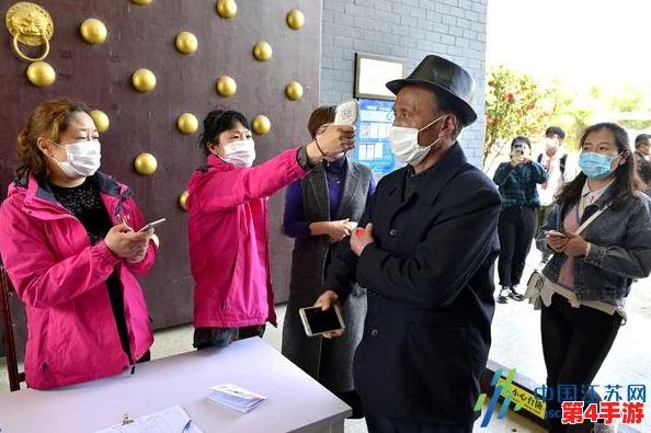 已满十八周岁已带好纸巾上高速,竟然被路边的神秘车队围堵,背后真相让人震惊! 已满十八周岁已带好纸巾上高速,竟然被路边的神秘车队围堵,背后真相让人震惊!