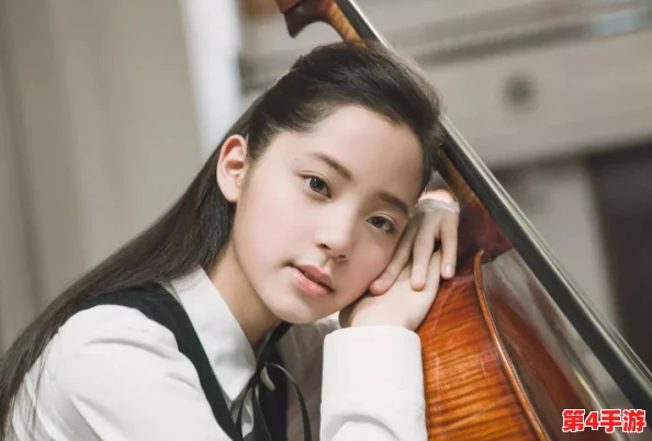 国产白嫩校花：校园生活中的青春风采与美丽追求，展现当代大学生的多元魅力与个性发展